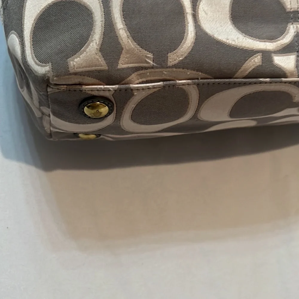 Vintage Coach Penelope Stylish Classic Gray Silver Monogram Signature Purse - Picture 8 of 13